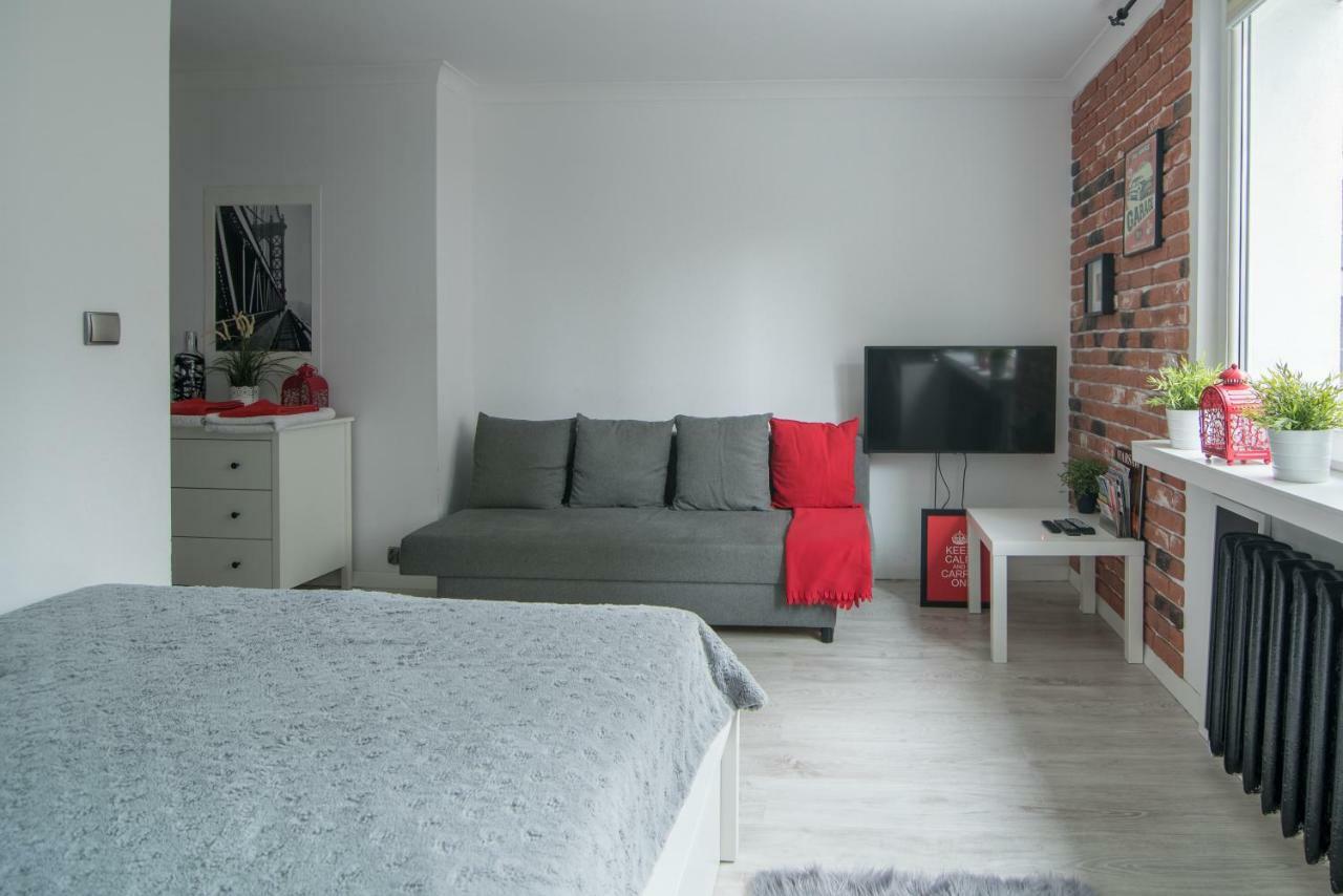 The White Apartment Varsavia Esterno foto